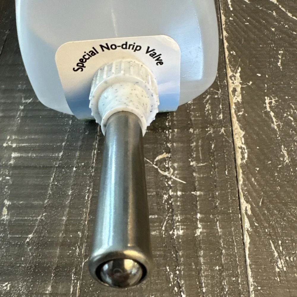 Lixit Top Fill‎ NO-Drip Water Bottles for Large Dogs. 44 Ounce
